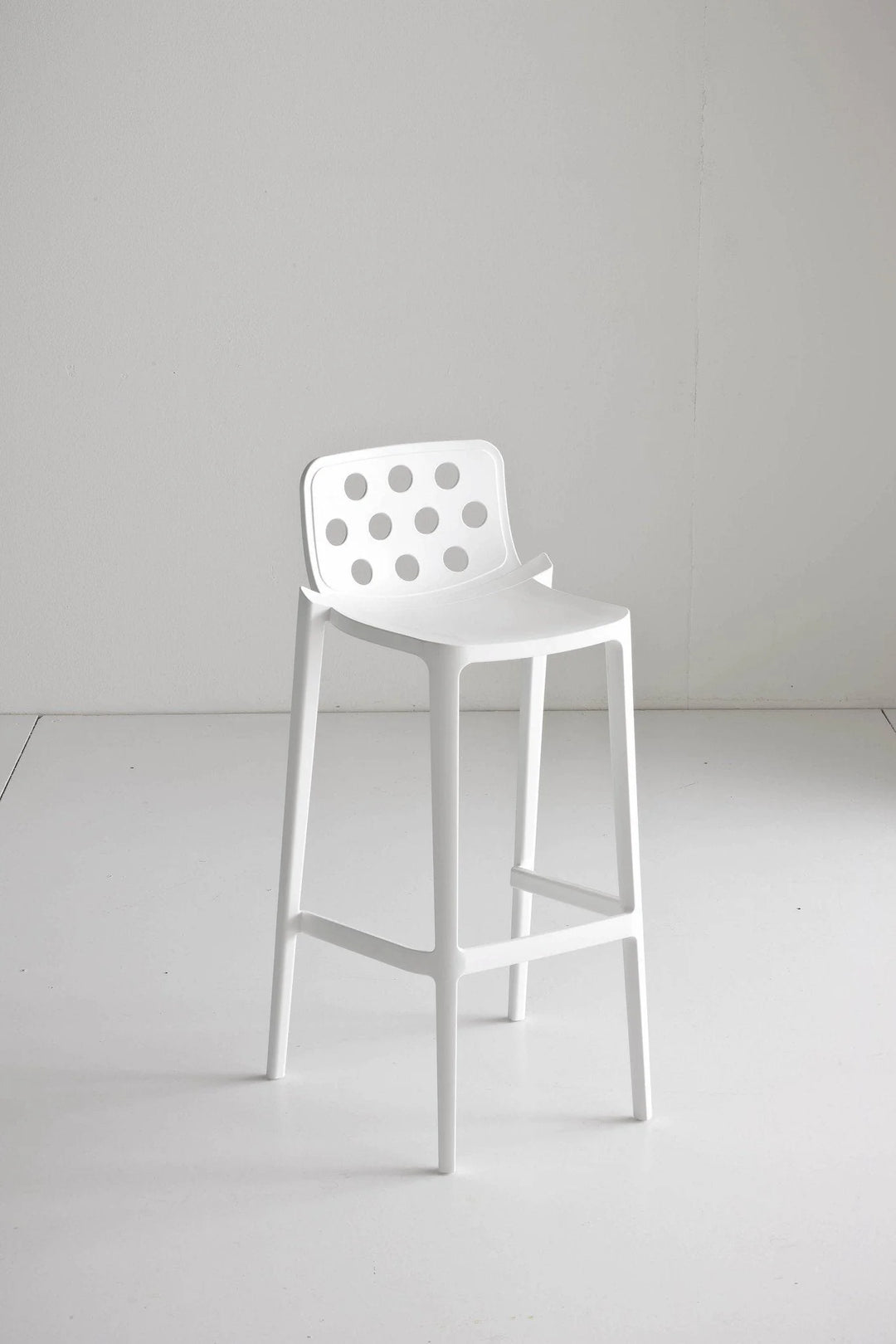 Isidoro Stool